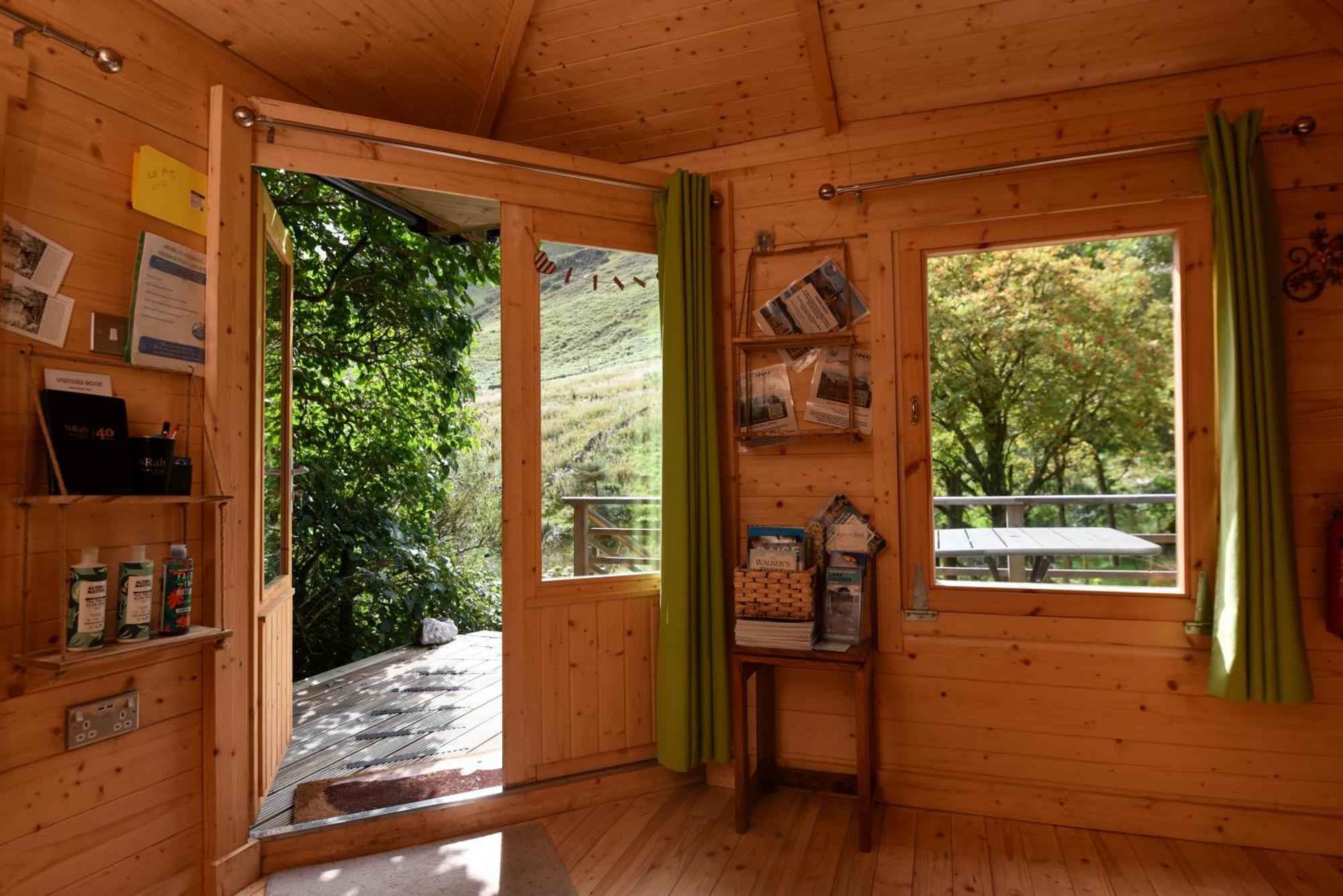 Helvellyn - The Hut - Twin Or Double Hotel Glenridding Ngoại thất bức ảnh
